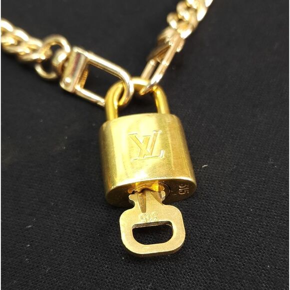 Authentic Louis Vuitton Lock And Key With Unbranded Chain #315 - Picture 8 of 9